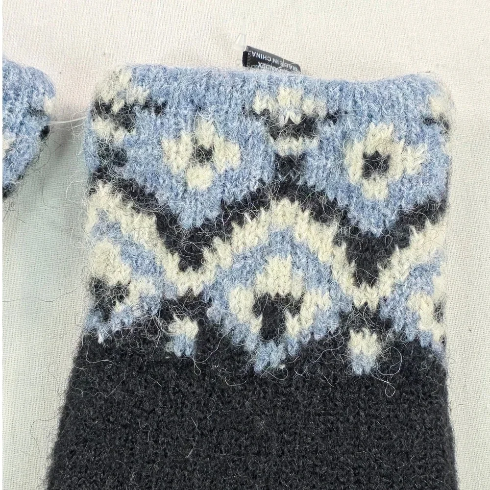 AQUA Women Gloves OS Black/Blue Fair Isle Knit Winter Nordic Cozy Holiday NWT